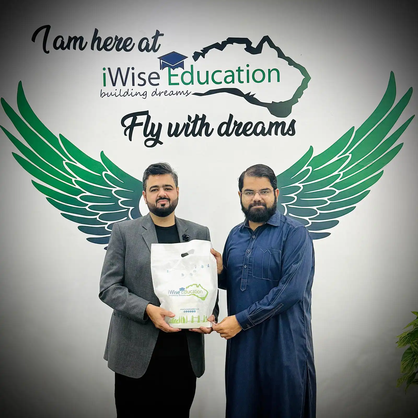 Dr Hammad Naeem Managing Partner iWise Education interacting with delegates