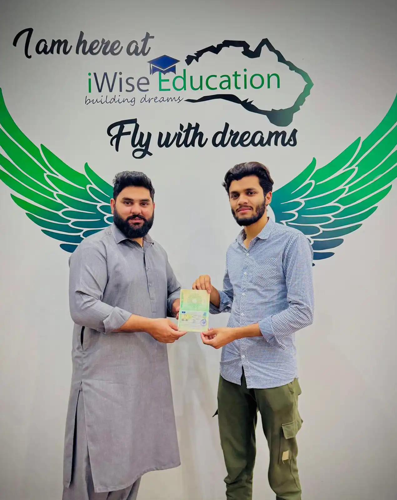 Australia study visa expert giving visa