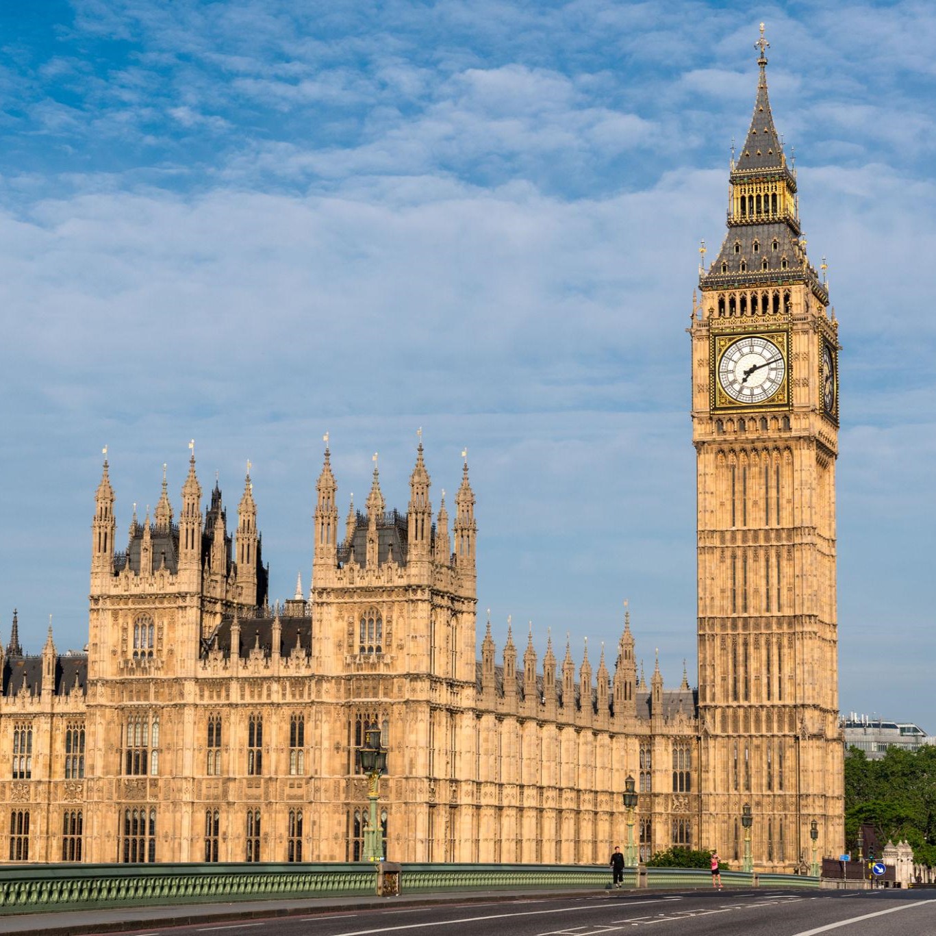 Study in the United Kingdom with iWise Education